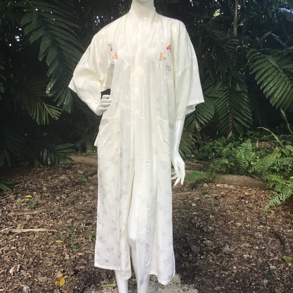 Chinese silk white robe with embroidery